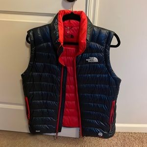 North Face Women’s small puffer vest